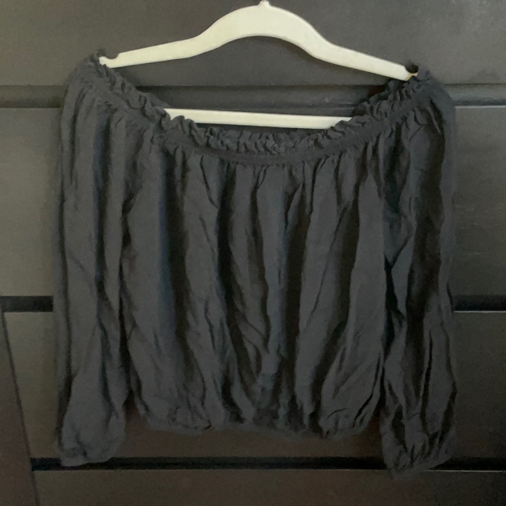 Brandy Melville off the shoulder cropped blouse